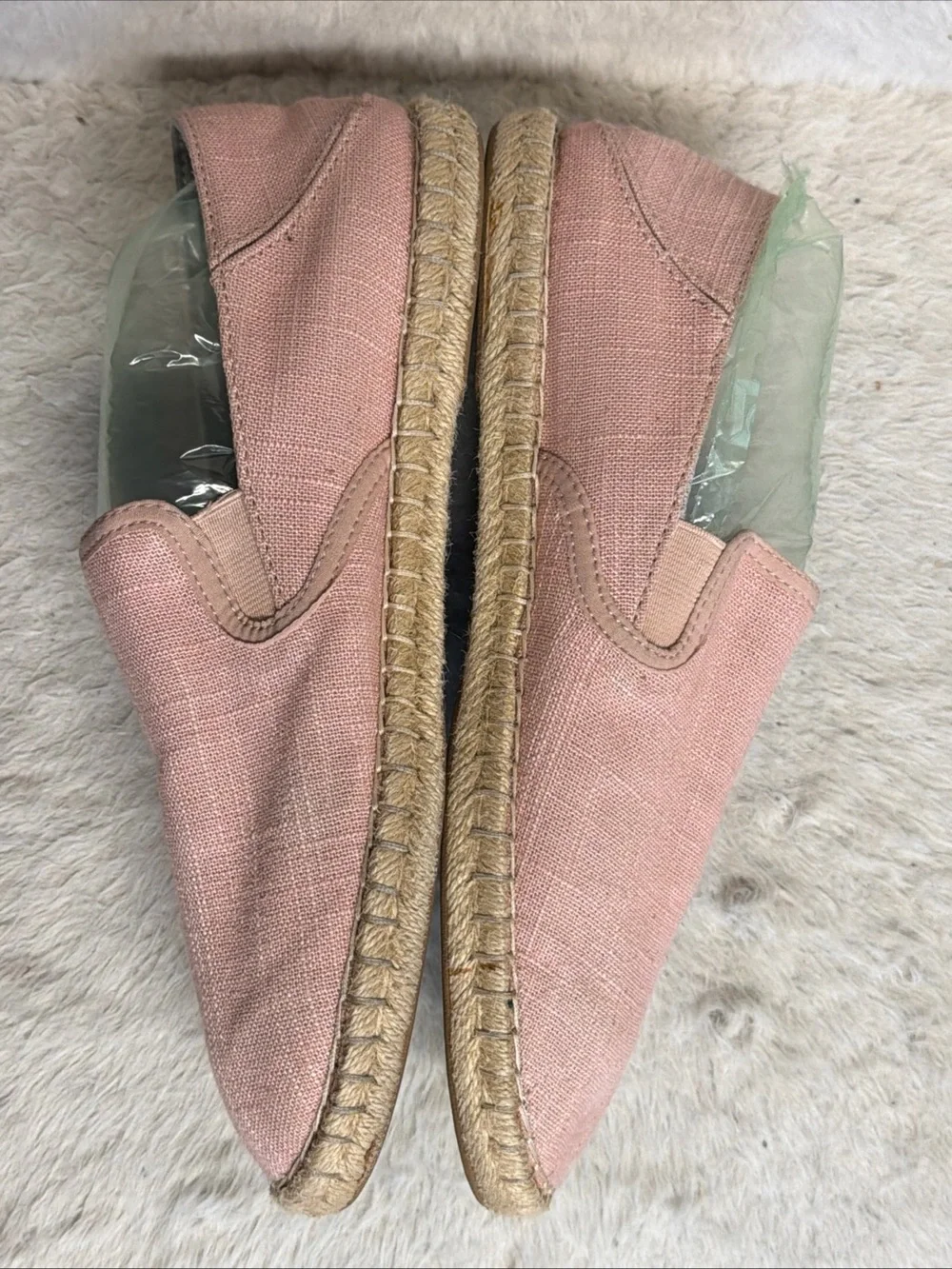 OluKai light pink
